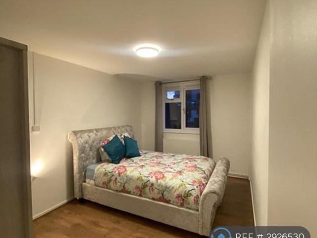 Cherryton Walk, Manchester, M13 1 bed flat to rent £1,450 pcm £335 pw