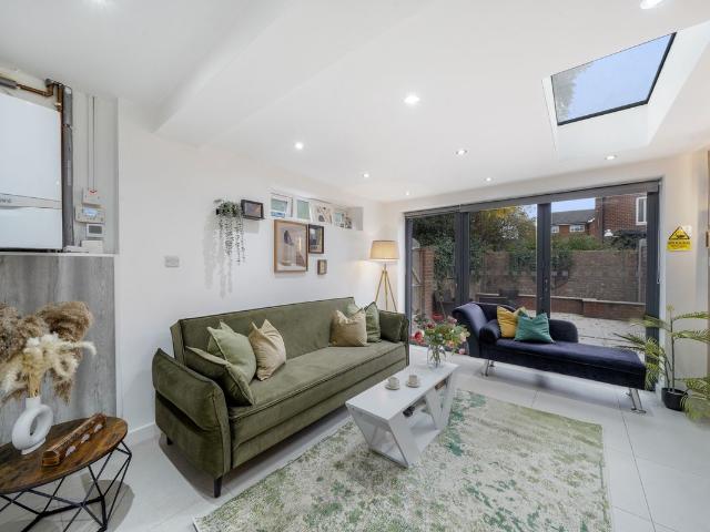 Cherry Close, London W5, 4 bed flat to rent, £5,503 pcm | PrimeLocation