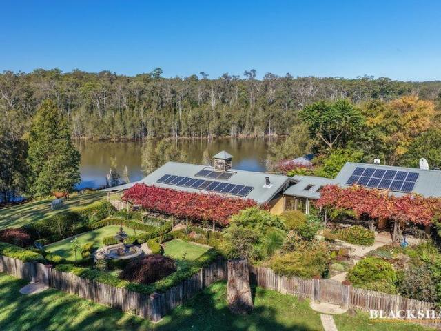 Cherry Hill A Rare South Durras Lakefront Retreat on 9.2 Acres