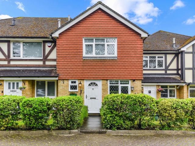 Cherry Hill Harrow HA3 2 bed house to rent £2,175 pcm £502 pw