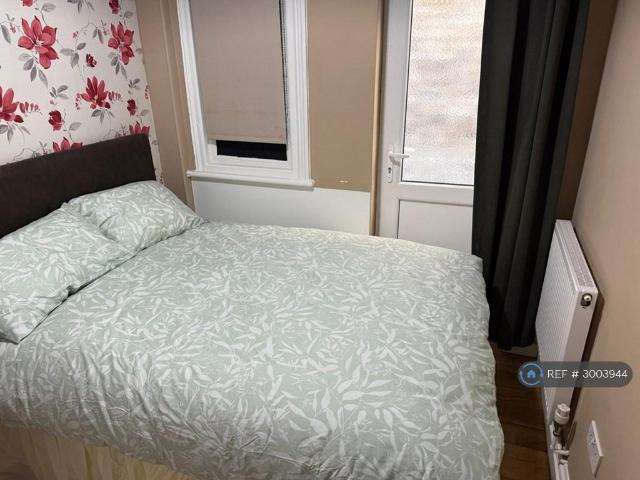 Cherry Hinton Road, Cambridge, CB1 1 bed flat to rent £1,900 pcm £438 pw