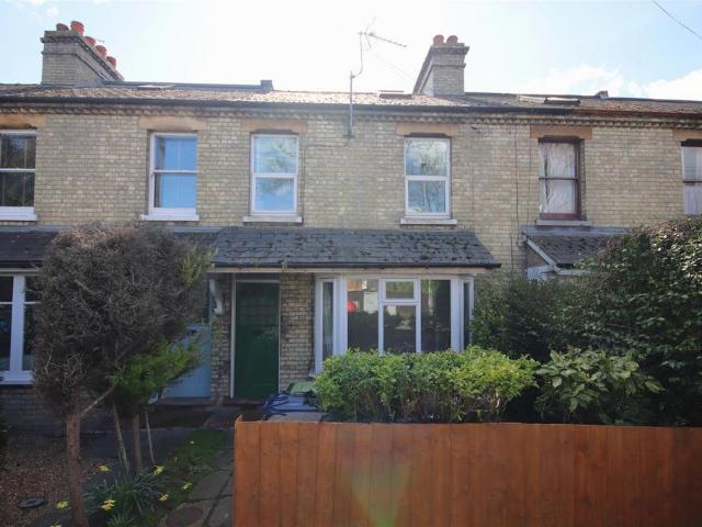 Cherry Hinton Road, Cambridge CB1 3 bed house to rent £2,000 pcm £462 pw