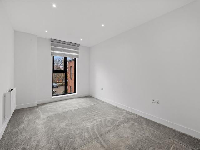 Cherry Orchard East, Kembrey Park, Swindon SN2, 1 bed flat to rent, £950 pcm | PrimeLocation