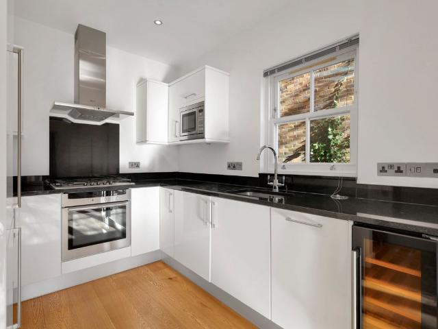 Cherry Lodge, 32A Cheverton Road N19, 2 bed flat to rent, £3,150 pcm | PrimeLocation