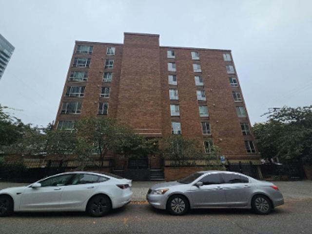 Cherry St Apt 102