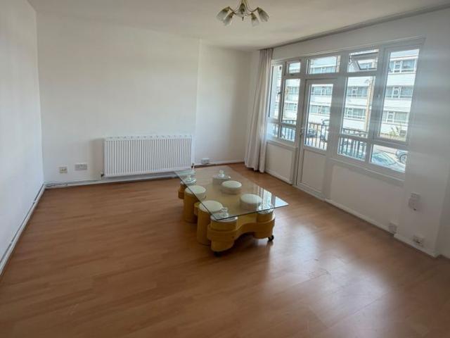 Cherry Road, Enfield EN3, 3 bed flat to rent, £2,000 pcm | PrimeLocation