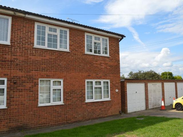 Cherry Tree Close, Grays RM17, 2 bed flat to rent, £1,500 pcm | PrimeLocation