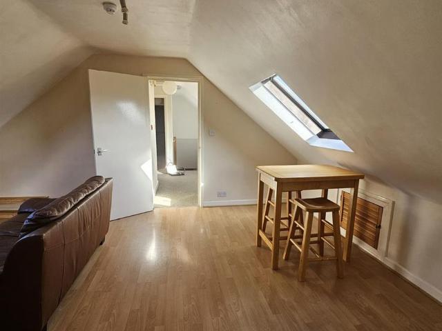 Cherry Tree Close, Southmoor, Abingdon OX13, 1 bed flat to rent, £1,050 pcm | PrimeLocation