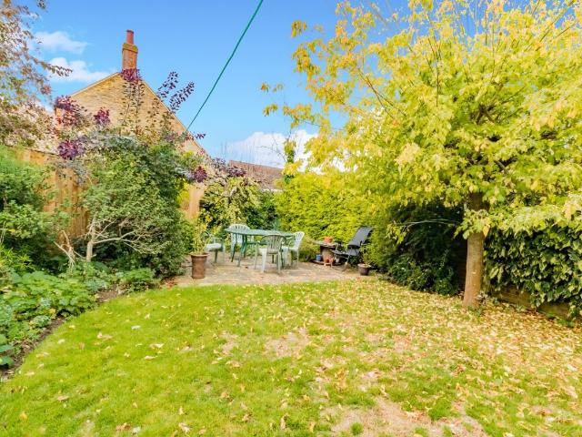 Cherry Tree Close, Southmoor OX13, 5 bed detached house to rent, £2,250 pcm | PrimeLocation
