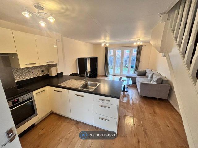 Cherry Tree Drive, Coventry CV4, 2 bed terraced house to rent, £1,400 pcm | PrimeLocation