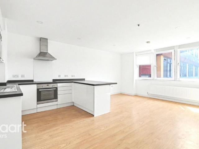 Cherrydown East, BASILDON 1 bed flat to rent £1,250 pcm £288 pw
