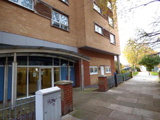 Cherrydown East, Basildon, SS16 1 bed flat to rent £1,225 pcm £283 pw
