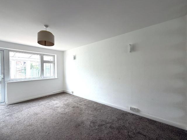 Cherrydown Walk, Romford RM7, 2 bed flat to rent, £1,600 pcm | PrimeLocation