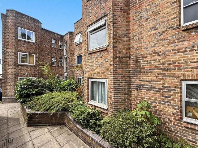 Cherwell Court, Cambridge, Cambridgeshire CB3, 2 bed flat to rent, £1,650 pcm | PrimeLocation