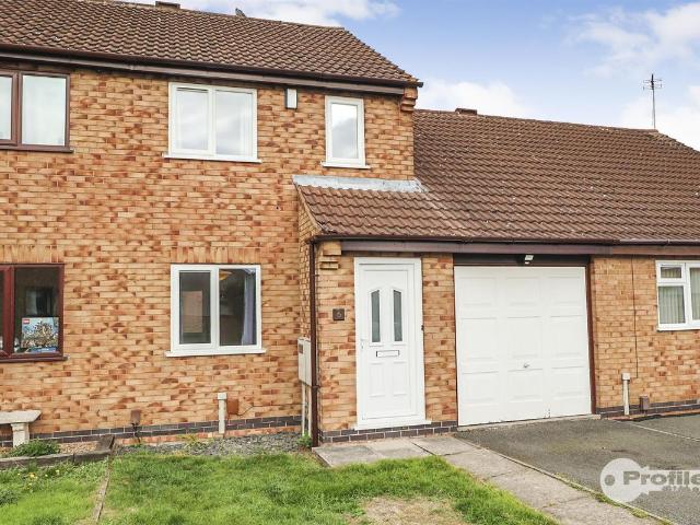 Cherwell Close, Hinckley LE10, 3 bed town house to rent, £995 pcm | PrimeLocation