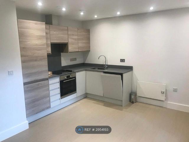 Chertsey Street, Guildford GU1, 1 bed flat to rent, £1,350 pcm | PrimeLocation