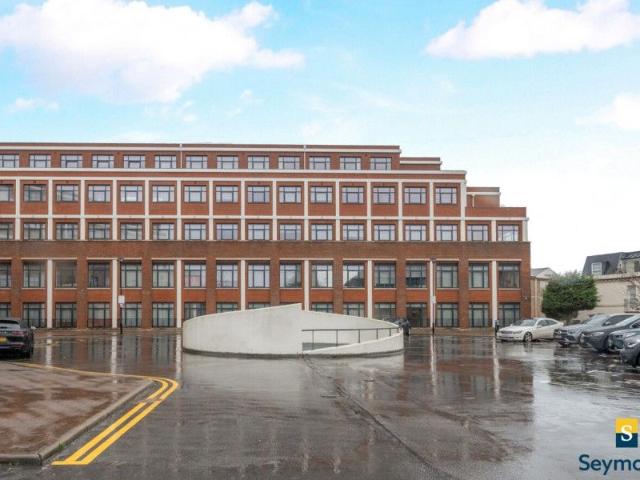 Chertsey, Surrey KT16, 2 bed flat to rent, £2,000 pcm | PrimeLocation