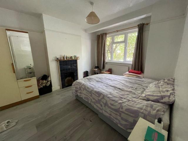 Chesham Road, London, SW19 2AT