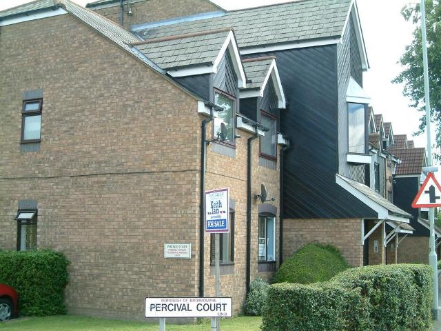 Cheshunt, EN8 2 bed flat to rent £1,795 pcm £414 pw