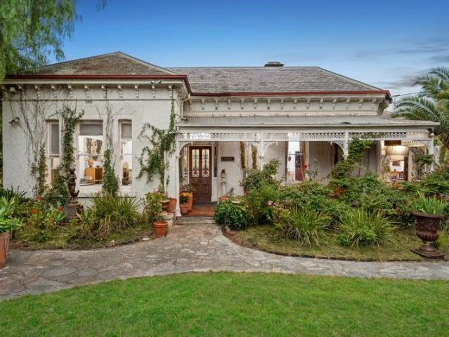 Chesney c1886 Gracious Victorian in Generous Surrounds