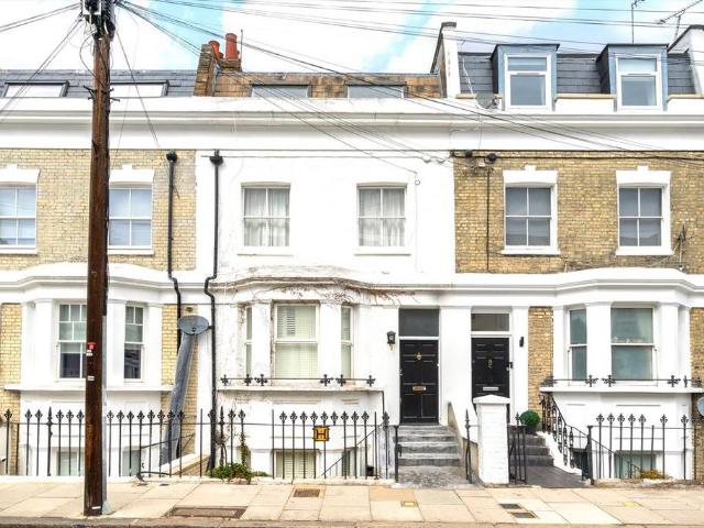 Chesson Road, London W14 2 bed flat to rent £3,150 pcm £727 pw
