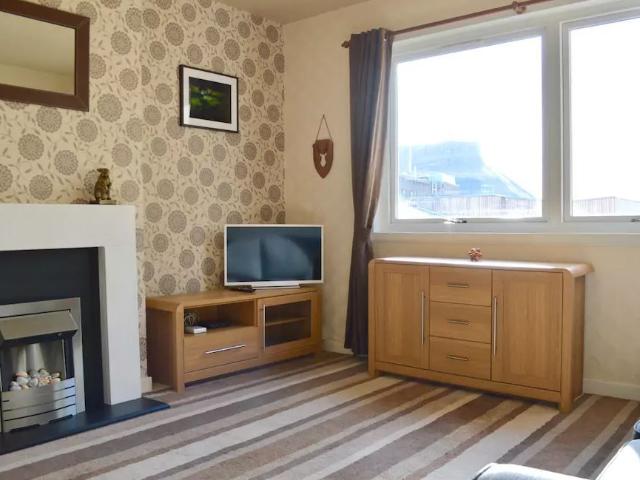 Chessels Court, Old Town EH8, 2 bed flat to rent, £2,400 pcm | PrimeLocation