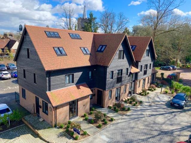Chesswood Court, Bury Lane, Rickmansworth WD3, 1 bed flat to rent, £1,700 pcm | PrimeLocation