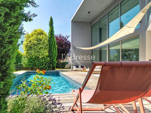 Chessy Propriété contemporaine d'exception avec piscine chauffée