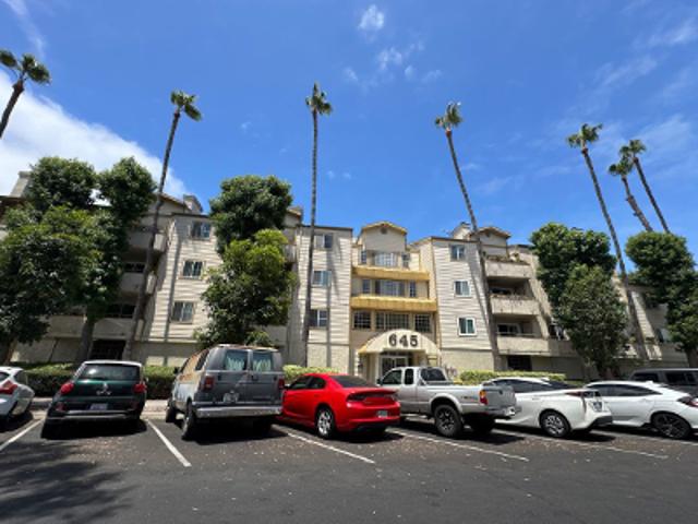 Chestnut Ave Apt 204