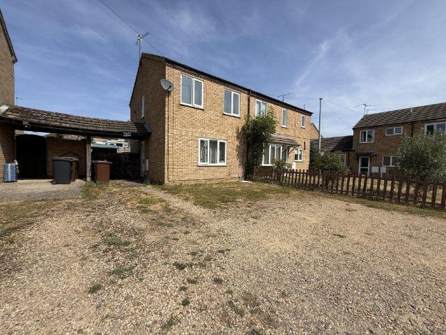 Chestnut Avenue 3 bed semi detached house to rent £995 pcm £230 pw
