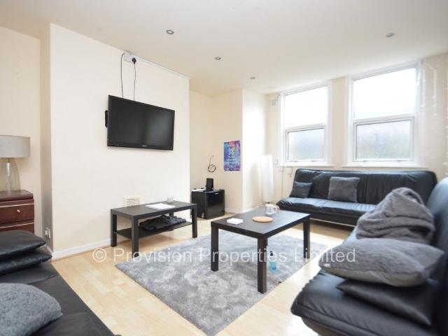 Chestnut Avenue, Hyde Park, Leeds LS6, 8 bed terraced house to rent, £3,813 pcm | PrimeLocation