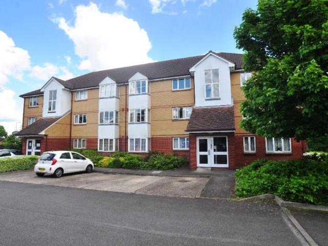 Chestnut Court, Bedford Road, Hitchin SG5, 1 bed flat to rent, £1,075 pcm | PrimeLocation
