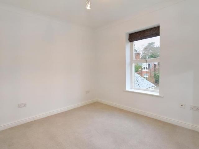 Chestnut Court, Surbiton, KT6