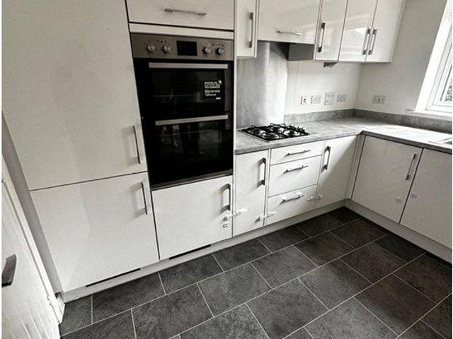 Chestnut Close, London SE6, 4 bed semi detached house to rent, £2,399 pcm | PrimeLocation