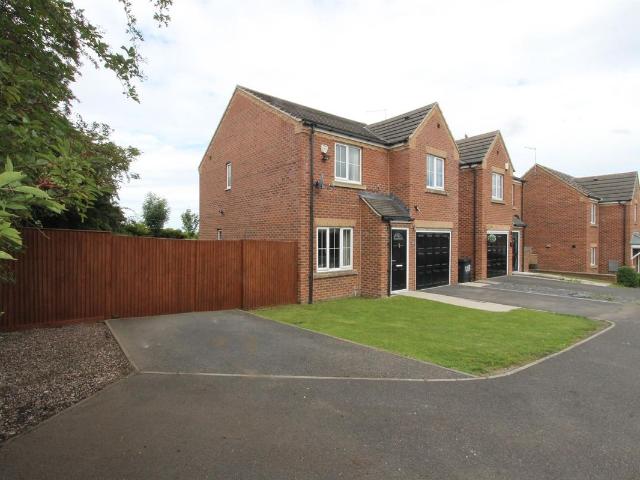 Chestnut Crescent, Barnsley S70, 3 bed detached house to rent, £1,100 pcm | PrimeLocation