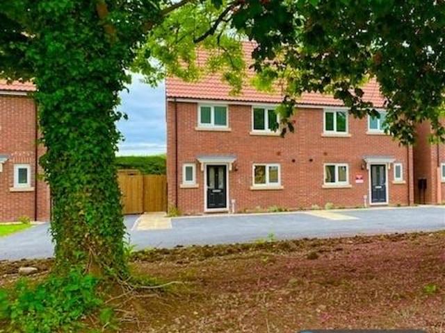 Chestnut Drive, Boroughbridge, YO51 3 bed semi detached house to rent £1,295 pcm £299 pw