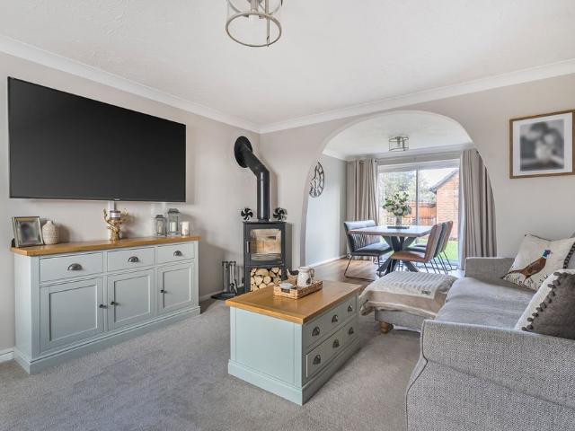 Chestnut Drive, Bulkington village