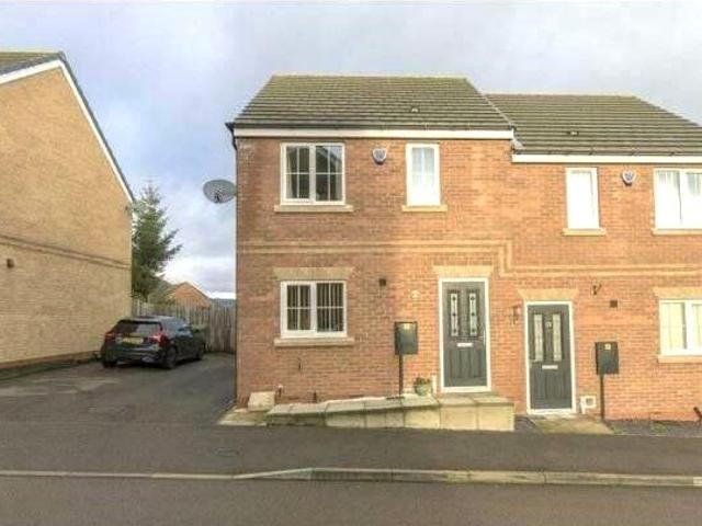 Chestnut Drive, Hollingwood, Chesterfield S43, 3 bed property to rent, £1,150 pcm | PrimeLocation