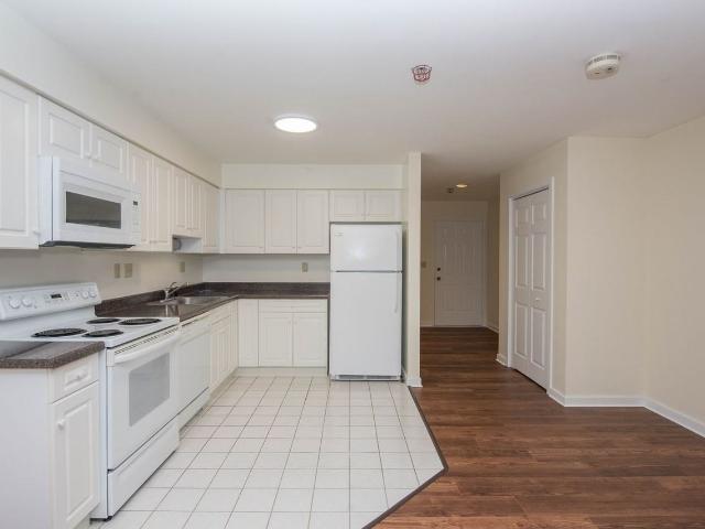 Chestnut Hill East 2 Bedroom Apartment for Rent at 2 Skiff St, Hamden, CT 06514