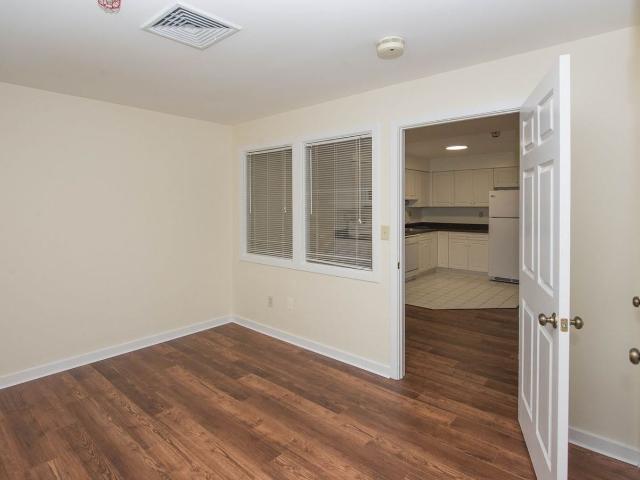 Chestnut Hill East 2 Bedroom Apartment for Rent at 2 Skiff St, Hamden, CT 06514