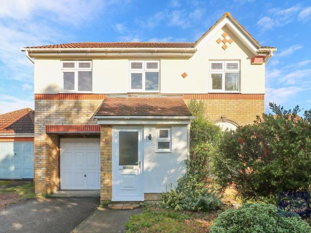 Chestnut Lane, Ashford, TN23 4 bed detached house to rent £1,850 pcm £427 pw