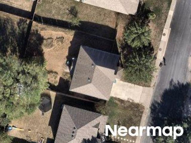 Chestnut Manor Dr