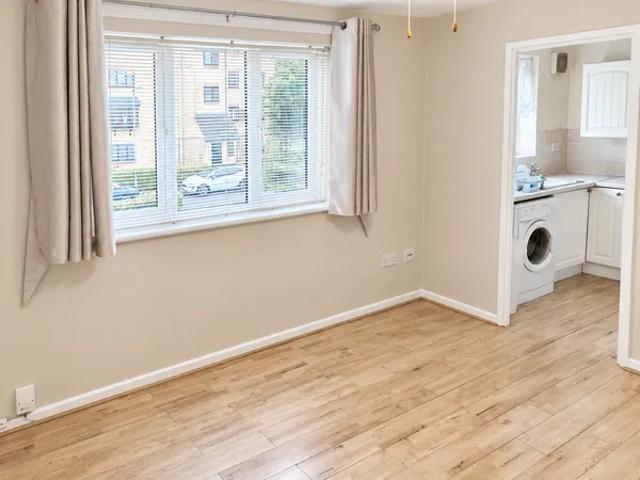 CHESTNUT ROAD, BASILDON