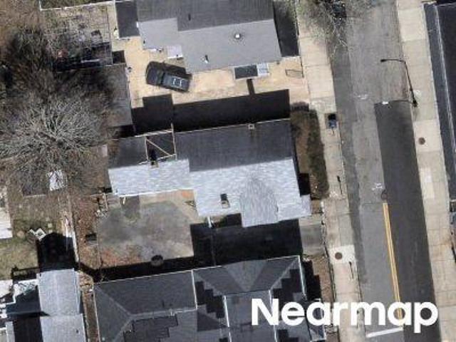 Chestnut St