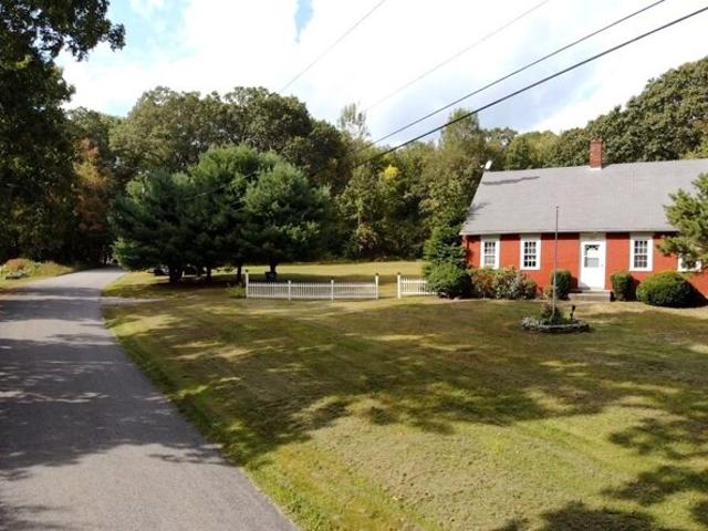 Chestnut St, Uxbridge, Home For Sale