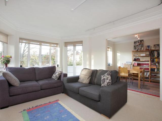 Chester Close, Chester Avenue, London, TW10 6NR, United Kingdom | 2 bed apartment for rent #137558627 | Rentberry