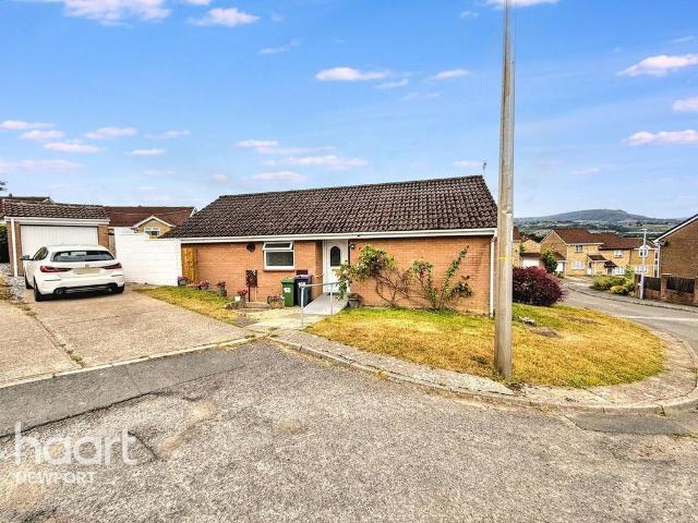 Chester Close, Pontypool 3 bed bungalow to rent £1,200 pcm £277 pw