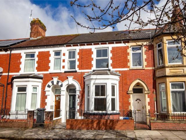 Chester Place, Grangetown, Cardiff. 3 bed terraced house to rent £1,375 pcm £317 pw