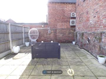Chester Road, Cheshire CH66, 1 bed maisonette to rent, £675 pcm | PrimeLocation