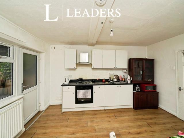Chester Road East, Shotton, Deeside, CH5 2 bed terraced house to rent £850 pcm £196 pw